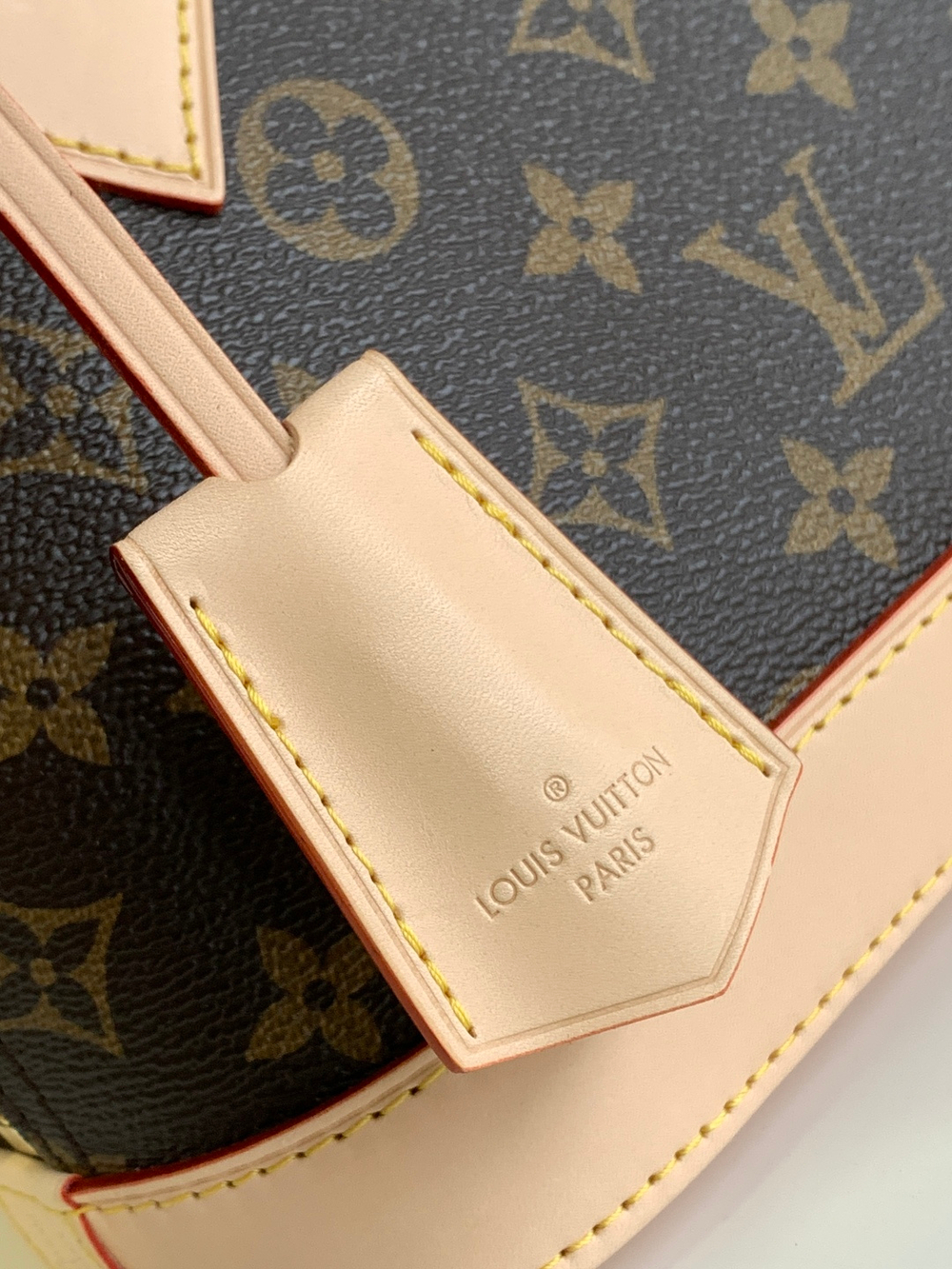 Louis Vuitton Alma BB