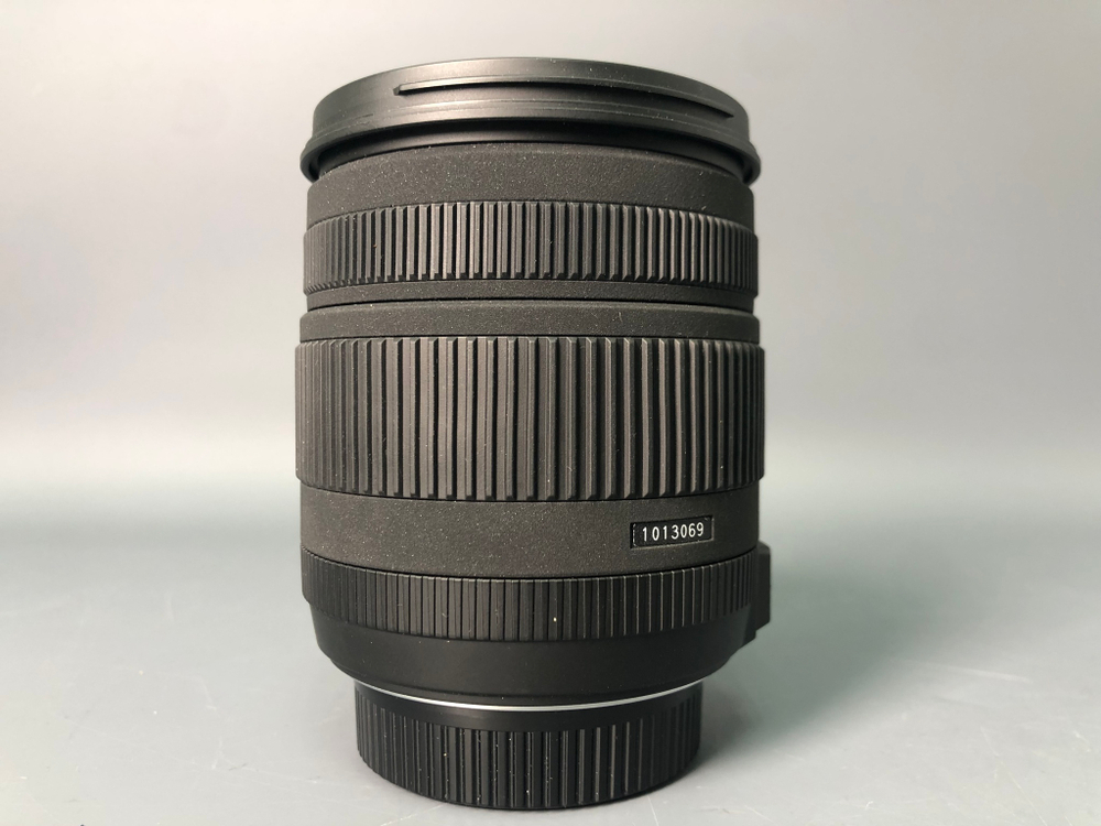 Sigma 18-50 DC OS HSM Nikon F