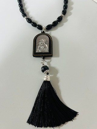 Игрушка-Подвеска на зеркало заднего вида - ЧЕТКИ ЭМАЛЬ Черная - ИКОНА ДЕРЕВО с серебром и бахромой