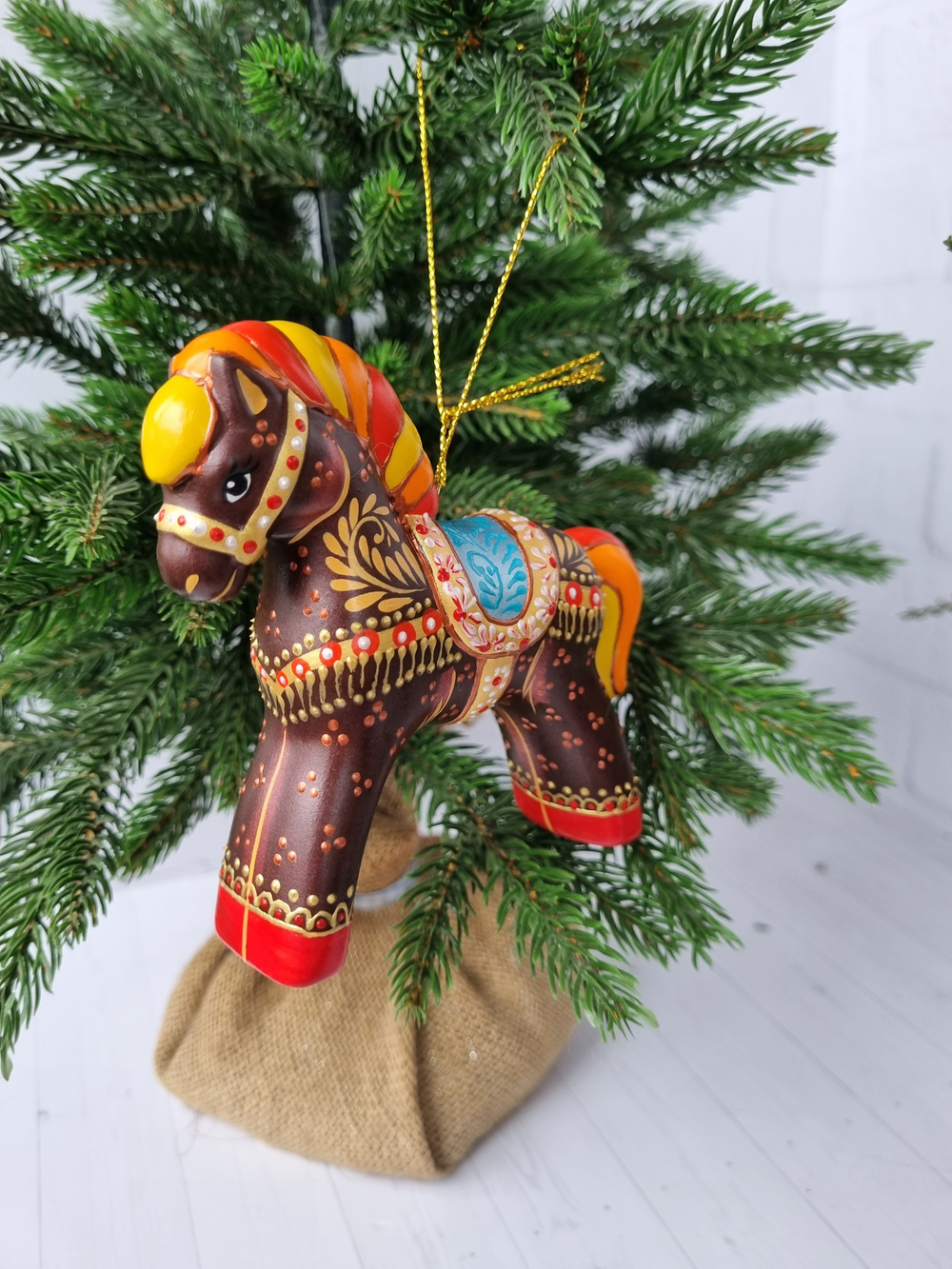 Лошадка Кантри ёлочная игрушка из фарфора