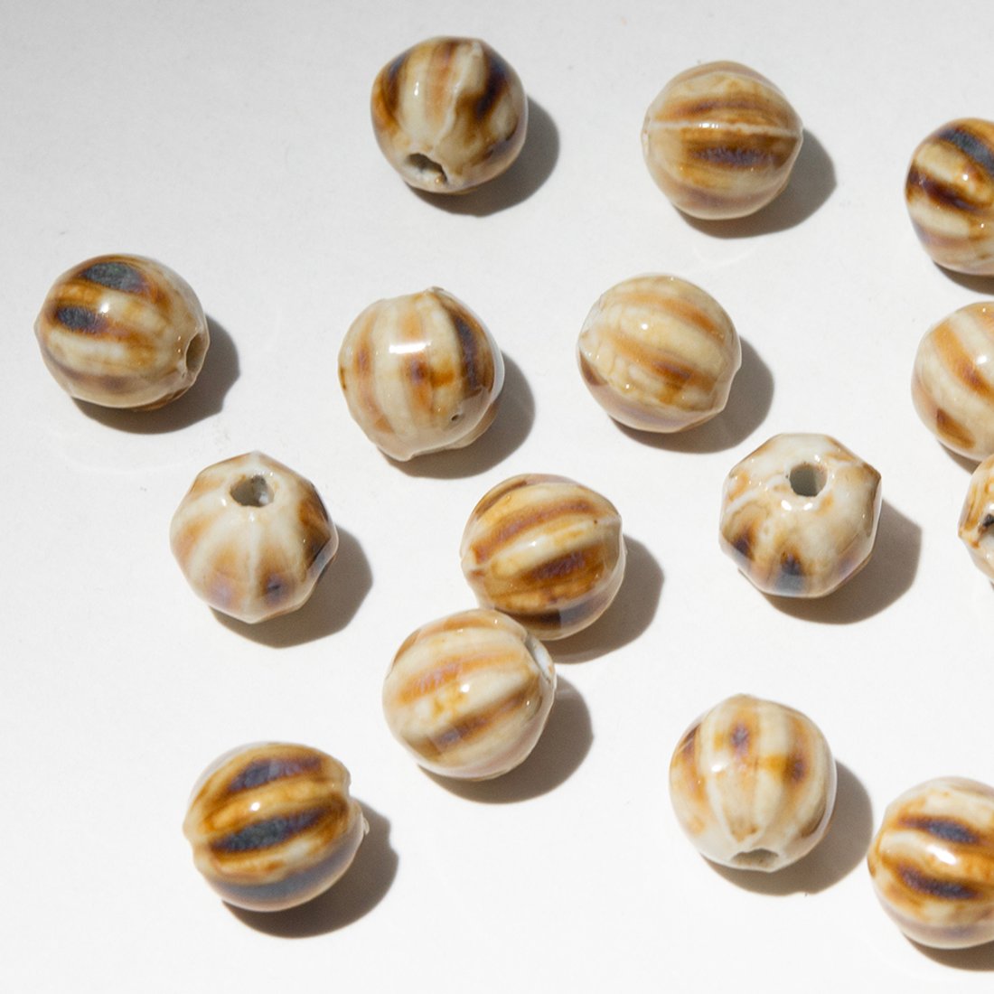 Бусина в форме "Бутон", 10,5*11мм, кофейно-молочная, глазурированный фарфор