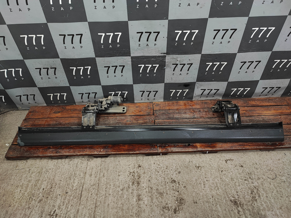 Подножка правая Tank 500 21-нв Б/У Оригинал 5150600XKV3AA