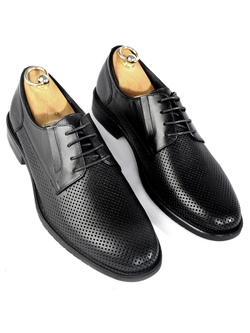 Туфли на шнурках со сквозной перфорацией V588чер Vorsh