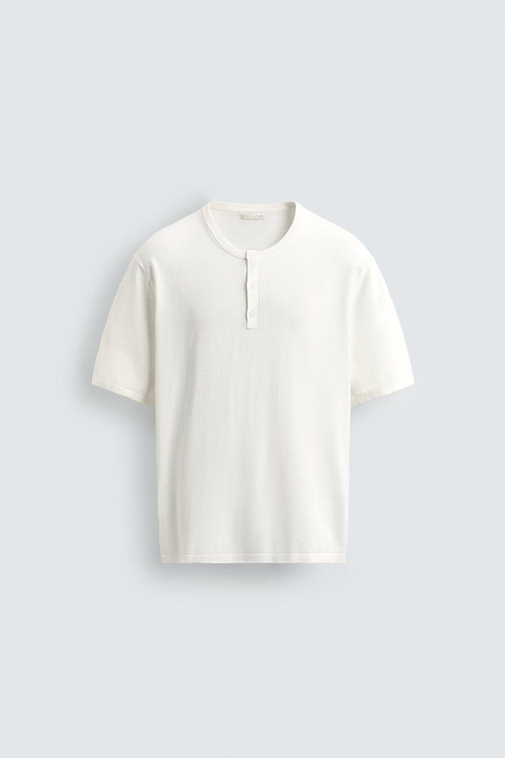 ZARA ФУТБОЛКА С ВОРОТНИКОМ НА ПУГОВИЦАХ, ЭКРЮ