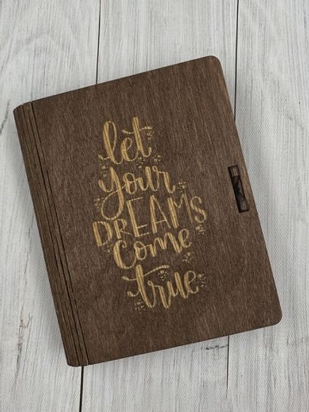 Коробка  "Let your dreams"