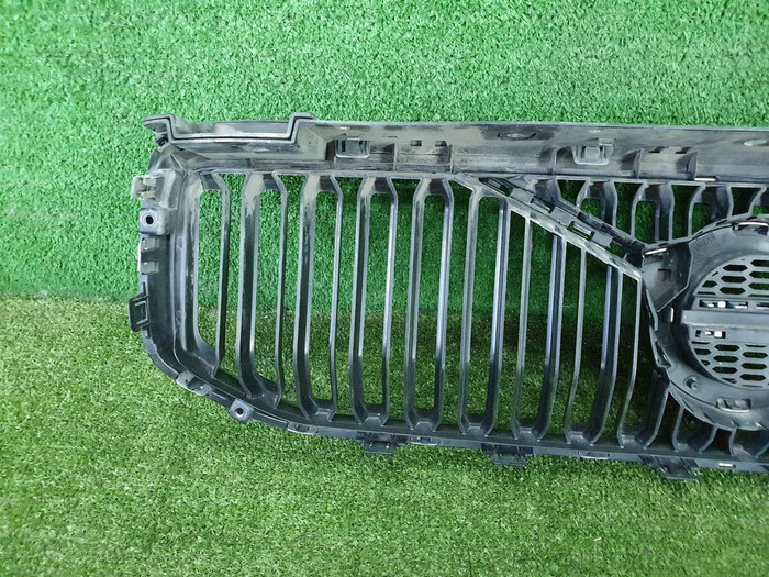 Решетка радиатора Volvo XC40 (2017-2022)