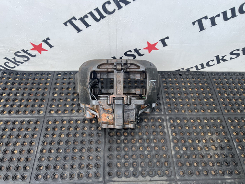 Суппорт передний левый 2023г