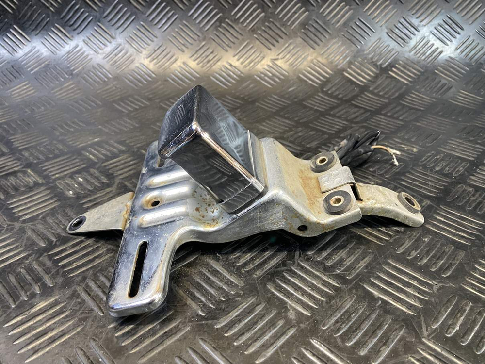 Подсветка номера Suzuki Intruder VS750 VR51A