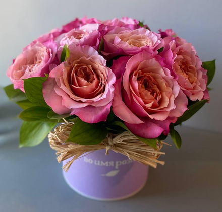 21. 11 роз японской селекции Miyabi в коробке