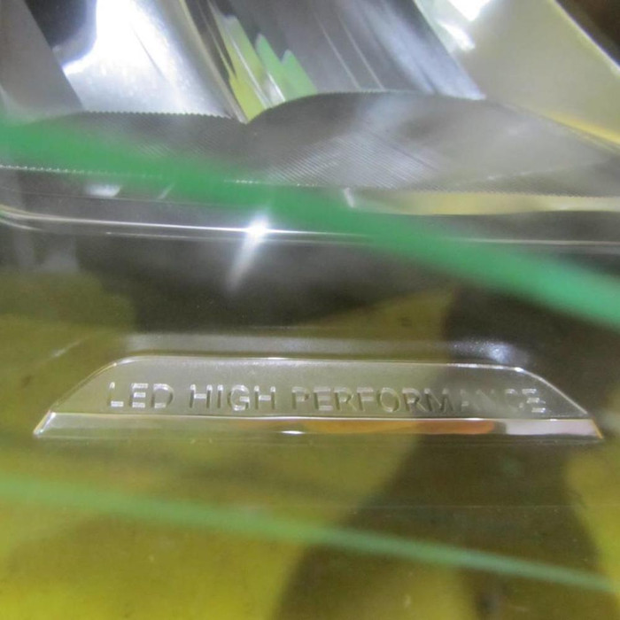 Битая Фара правая Mercedes CLA C117 (2016-2019) LED