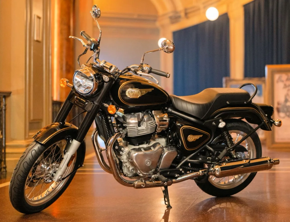 Royal Enfield Bullet 650 Cannon Black (Premium)