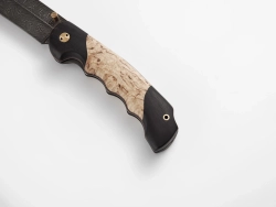 Складной нож "Кайра", дамасская сталь, рукоять карельская береза/черный граб