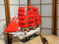 Модель парусника "Secret" ( "Алые Паруса")