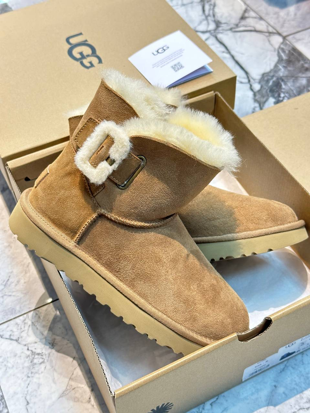 UGG
