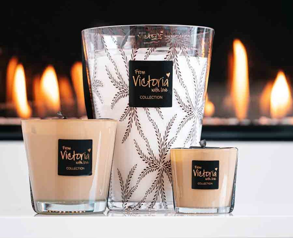 Свеча ароматическая 400г Victoria with Love Glossy brown