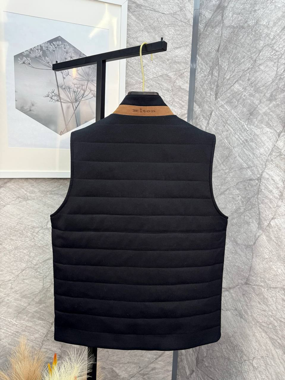 Безрукавка Kiton