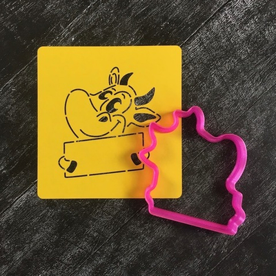 Бык №81 с табличкой