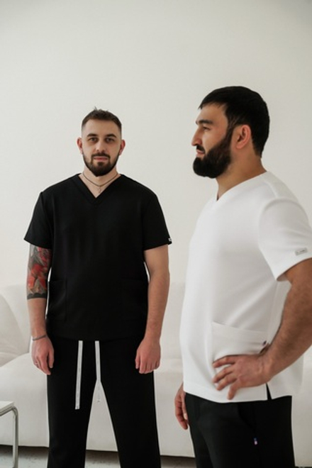 Рубашка с V-вырезом спорт трикотаж