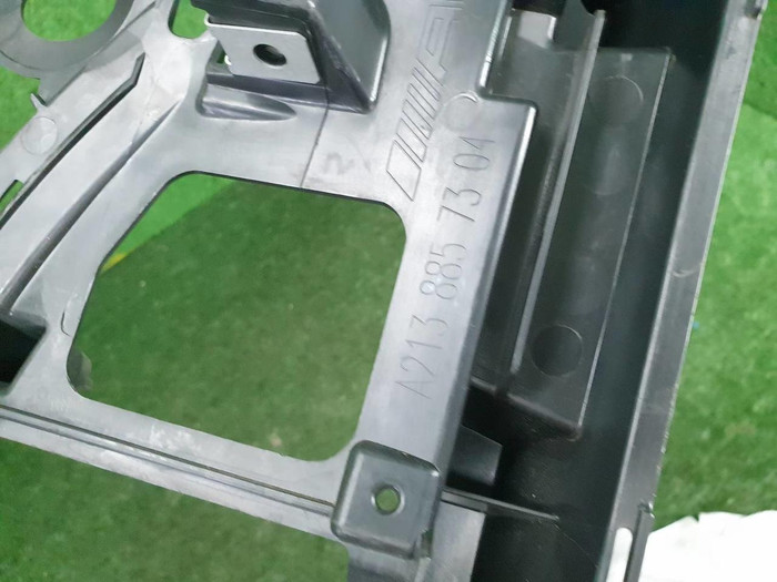 Кронштейн перед. бампера Mercedes E W213 20-23 AMG