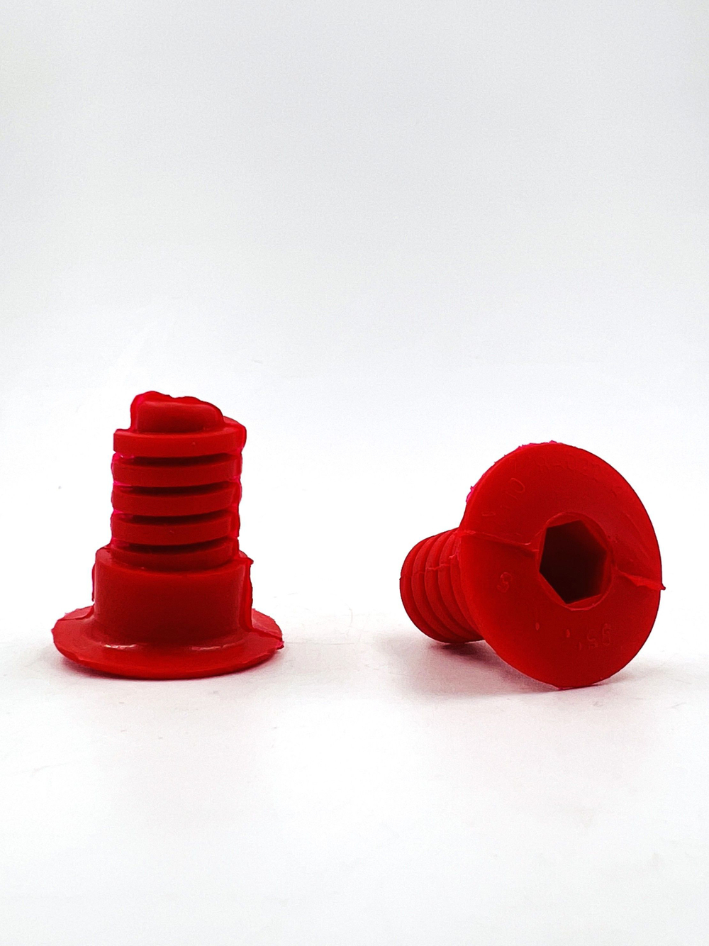 Отбойник капота силиконовый красный ВАЗ 2110-12, Приора, Гранта комплект 2 шт