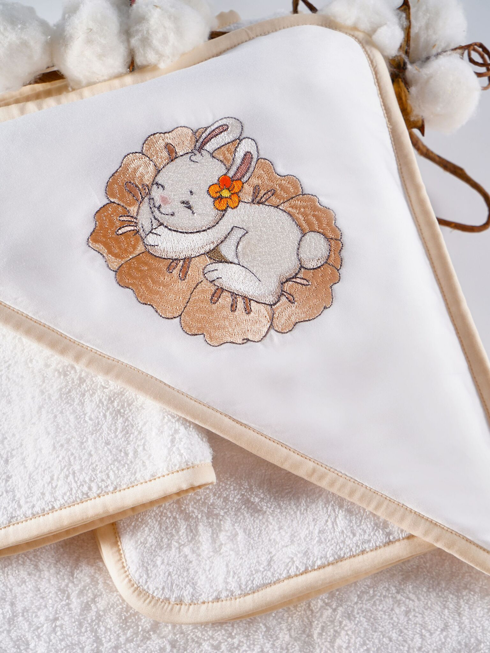 Полотенце детское 120х120 Claire Batiste Atelier Зайчик на цветке для новорожденных с капюшоном