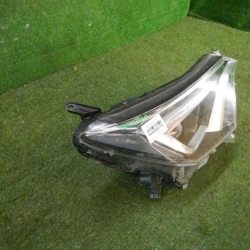 Фара правая Toyota RAV4 4 CA40 (2015-2019) LED