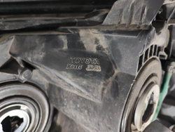 Фара правая галоген Toyota Land Cruiser Prado 150 17-нв Б/У Оригинал 8113060N10