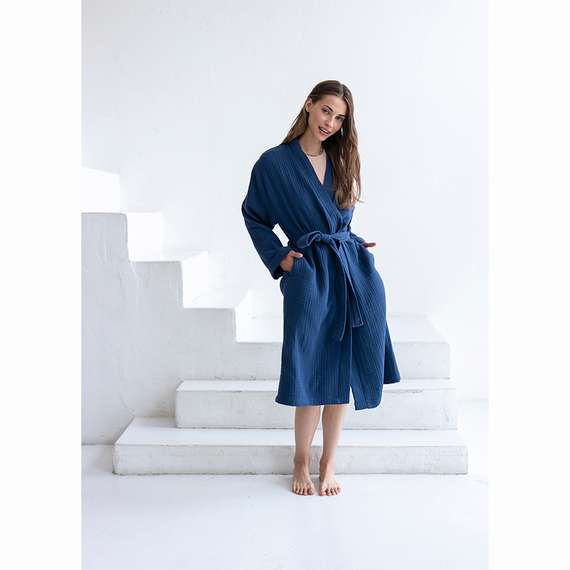 Халат из многослойного муслина темно-синего цвета из коллекции essential, размер s