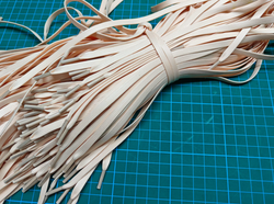 Шнурки плоские лощеные пудровый цвет 120 см