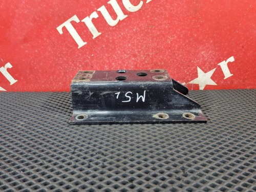 Кронштейн топливного бака