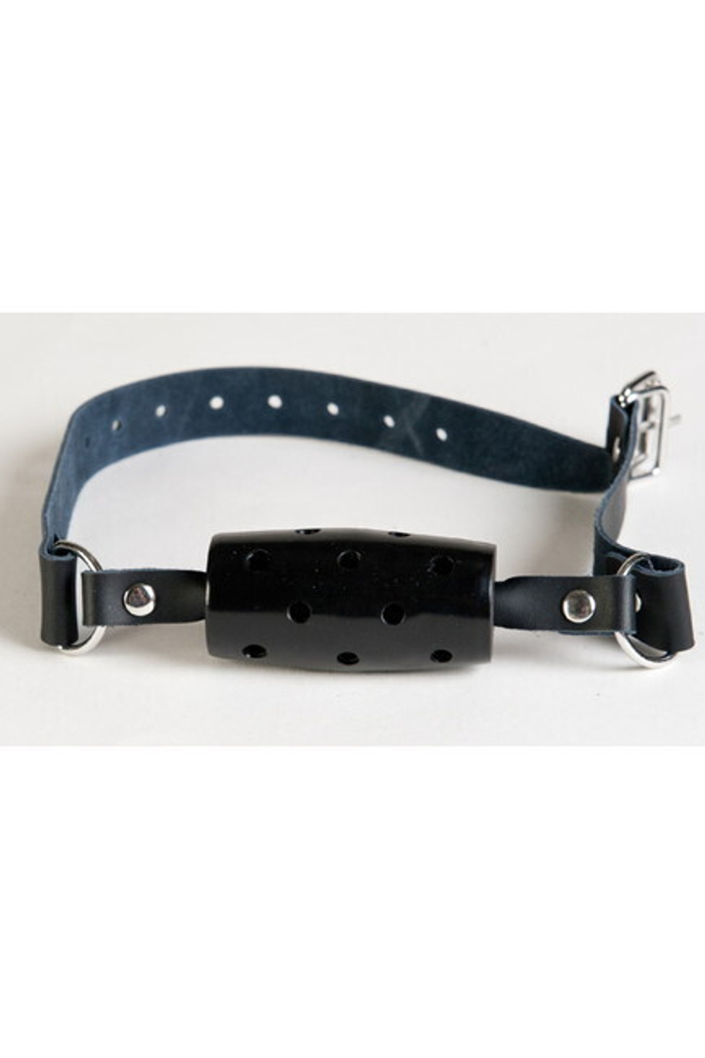 Кляп - трензель на кожаном ремешке "Theatre" (Цвет: черный)