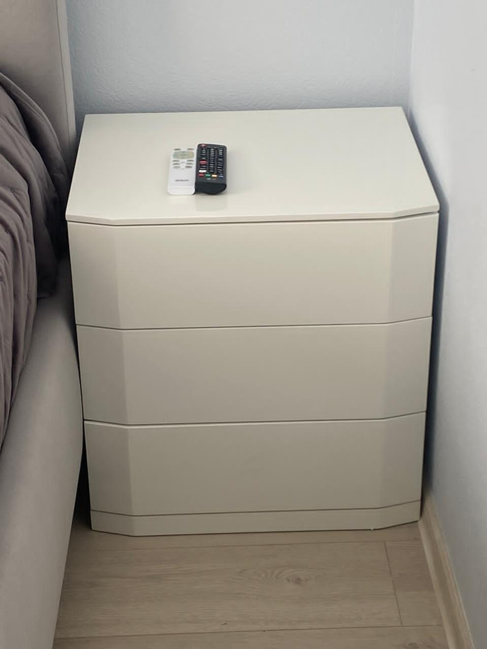 Тумба прикроватная DUPEN M-112 белая