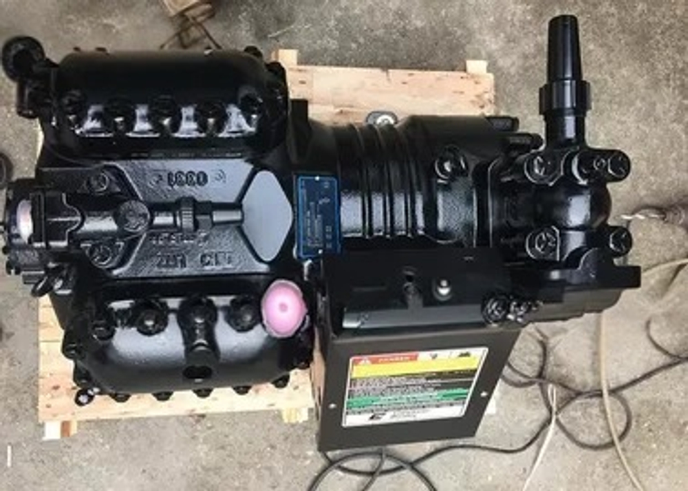 Поршневой полугерметичный компрессор Copeland 4RK2-2500-TSK с мощностью 25 л.с.
