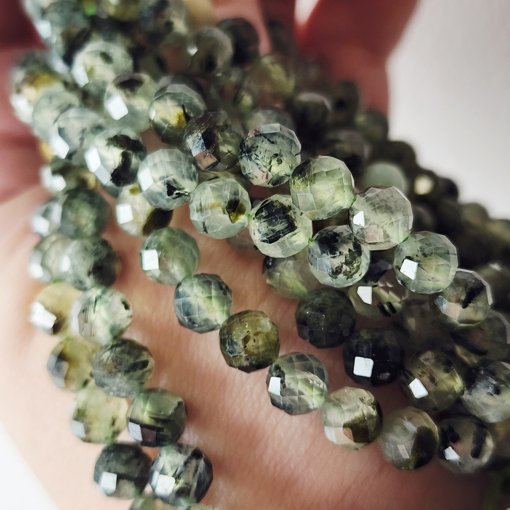 Пренит, настоящий мохито), шар огранка 6.6мм, цена за нить 19см