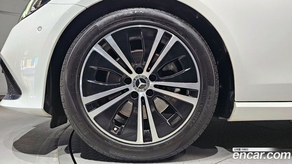 Mercedes-Benz E-Class W213 E250 Avangarde (12.2020)