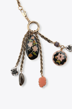 ZARA РЕМЕНЬ ИЗ ЗВЕНЬЕВ С ШАРМАМИ ИЗ СМОЛЫ, ЗОЛОТИСТЫЙ