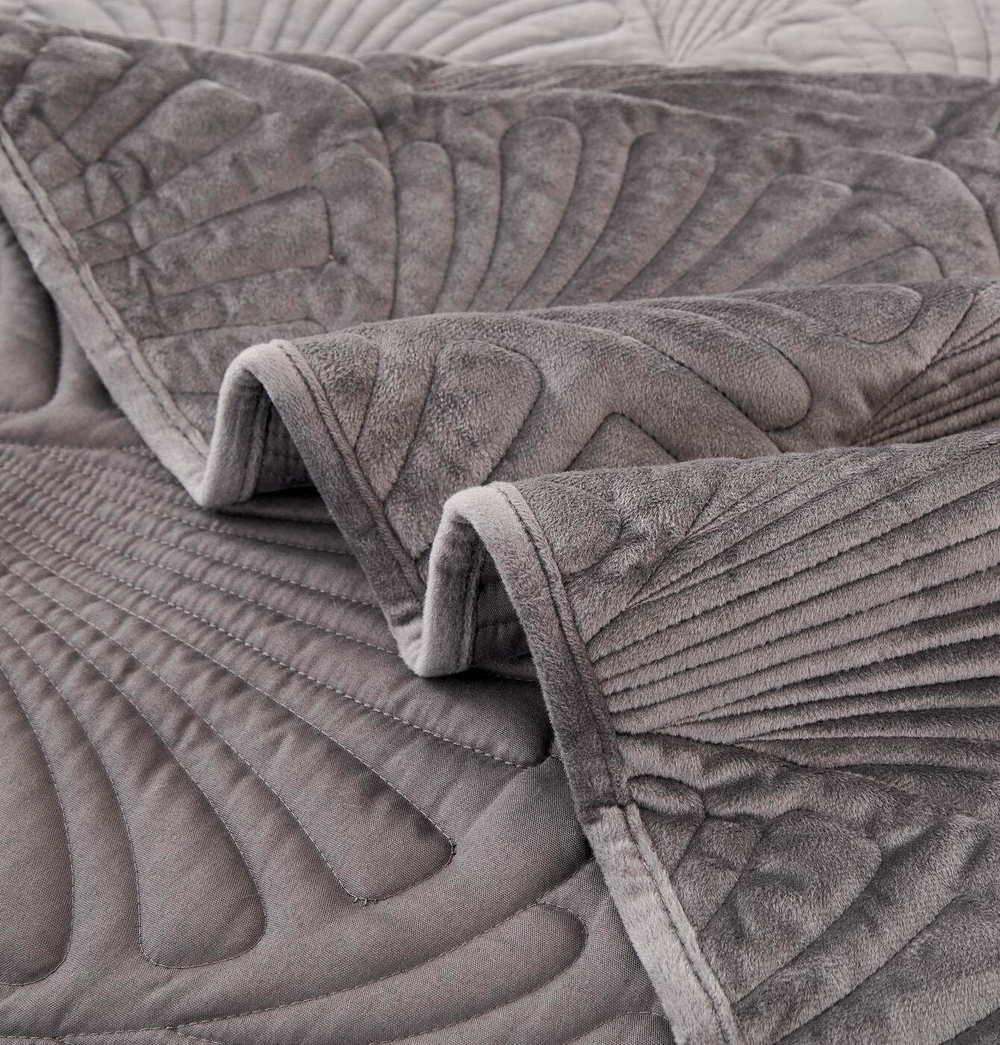 Покрывало 240x260 Sofi De MarkO Ариэль антрацитовое