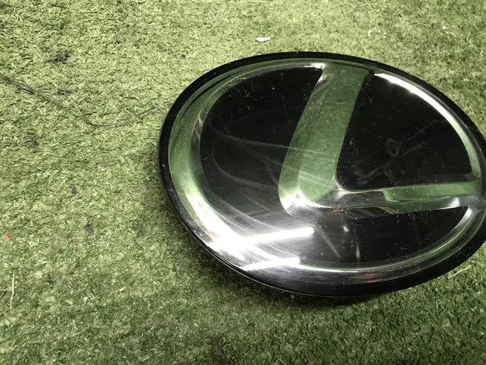 Эмблема решетки радиатора Lexus RX 4 (2019-2022)