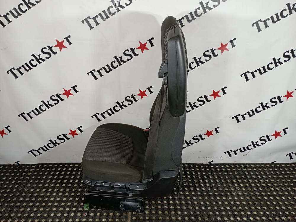 Сиденье водительское пневматическое