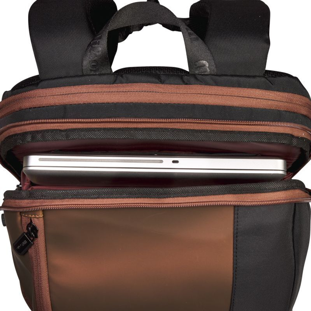Wilson pro staff backpack 2025