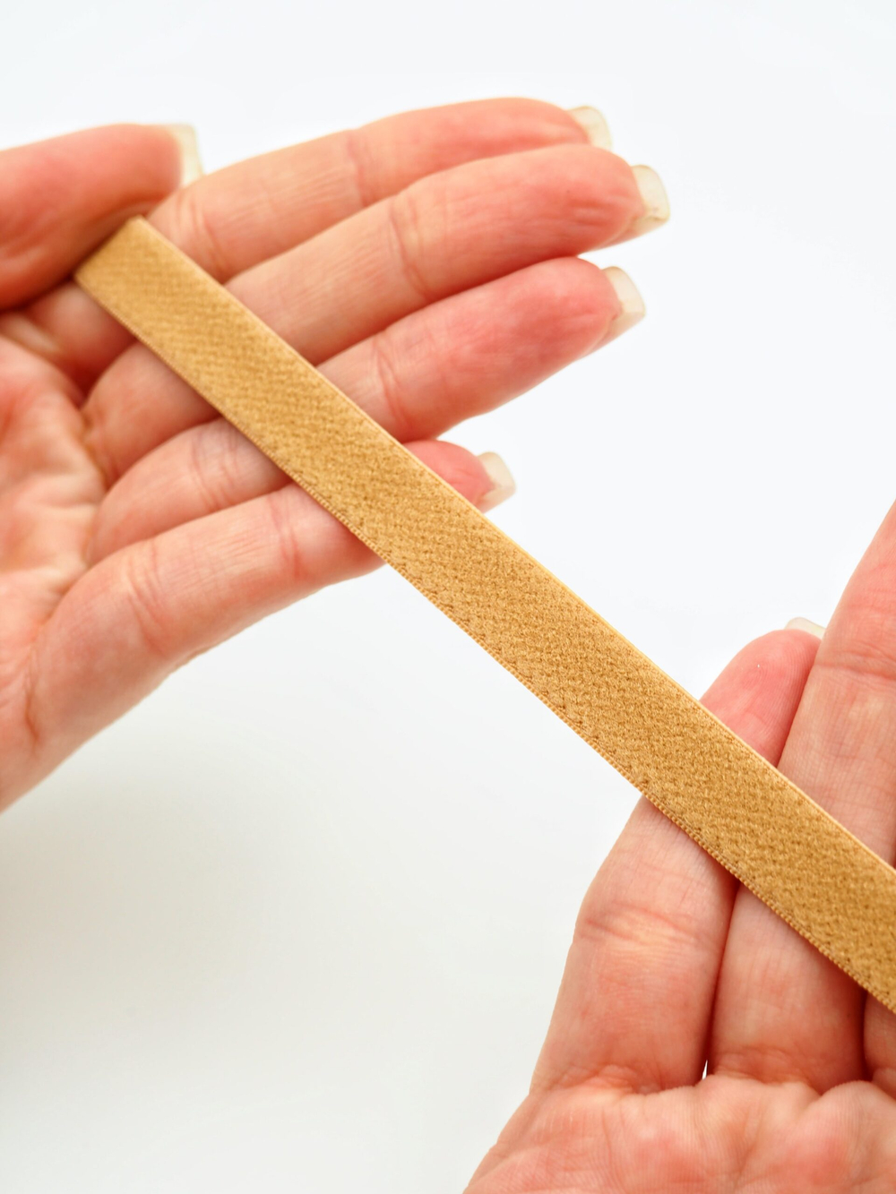 Резинка бретелечная загорелая телесная матовая плотная 10 мм