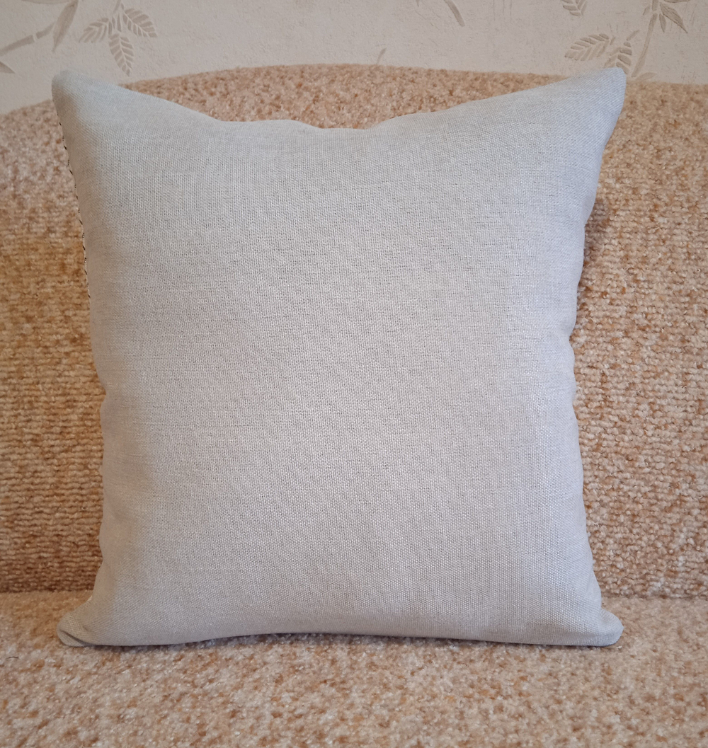 Декоративный гобеленовый чехол для интерьерной подушки Дикая роза 38*38