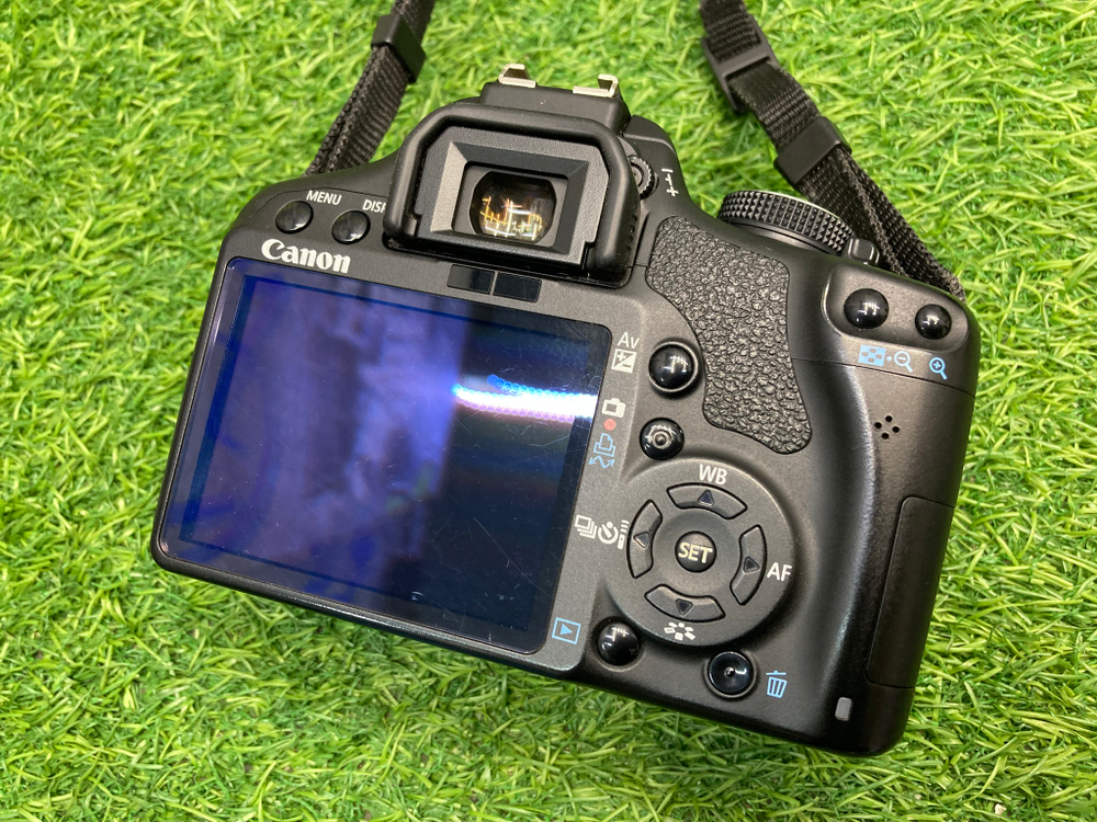Canon 500D kit 18-55 mm 3.5-5.6 IS II 15700 кадров
