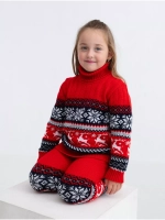 Свитер вязаный с оленями новогодний