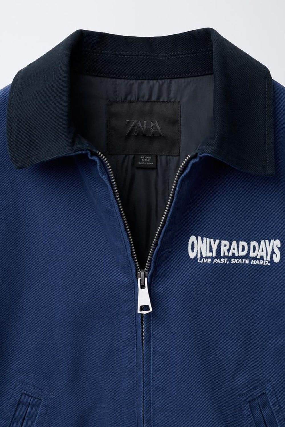 ZARA КУРТКА С ВЫШИВКОЙ, ЯРКО-СИНИЙ