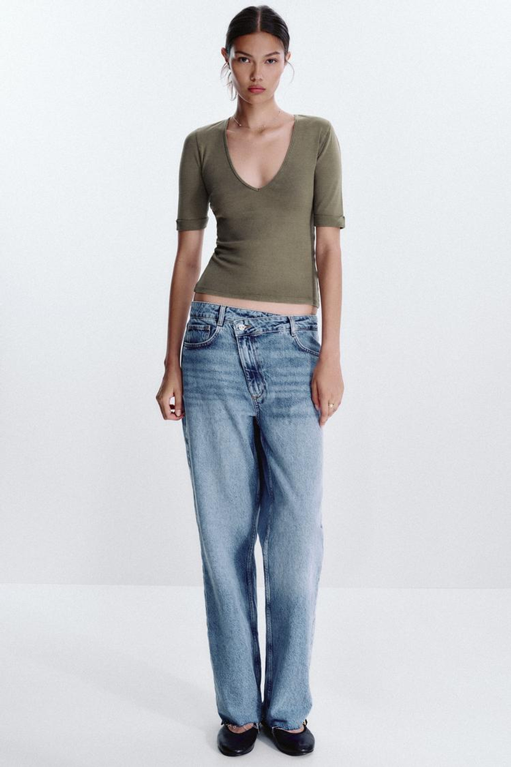 ZARA ХЛОПКОВАЯ ФУТБОЛКА С ЭФФЕКТОМ ПОТЕРТОСТИ, ТЕМНЫЙ СЕРО-КОРИЧНЕВЫЙ