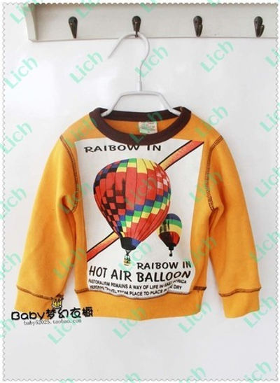 Толстовка с принтами воздушного шара и надписями на груди и спине