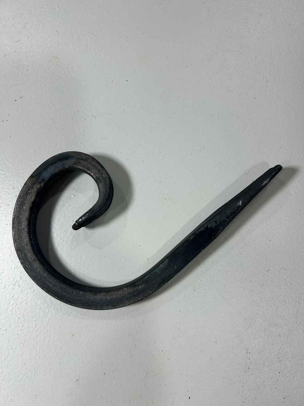 Кованый элемент "запятая"160х90 квадрат полнотелый 10х10мм