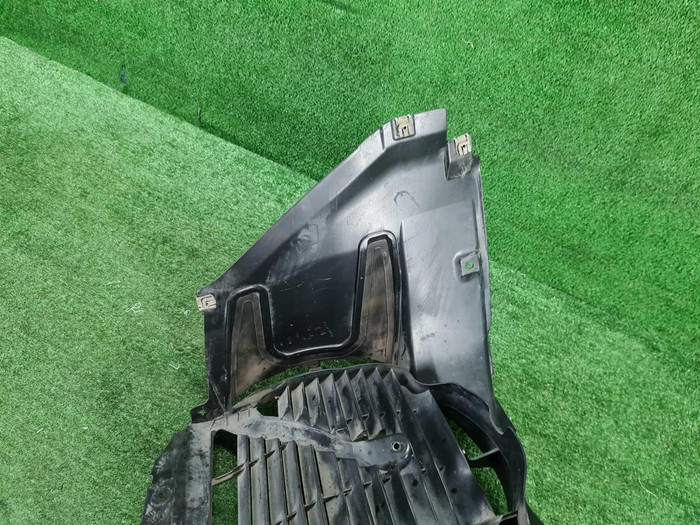 Подкрылок передний левый Porsche 911 8 992 (18-нв)