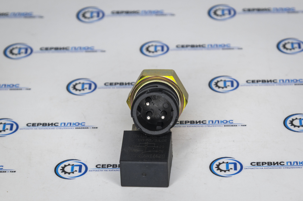 Датчик давления воздуха в рессивер (3 конт) 3757010-61ВО